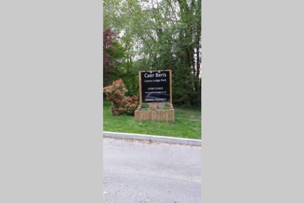 8F Lakeside Lodge Caer Beris Builth Wells - No Tradesman المظهر الخارجي الصورة